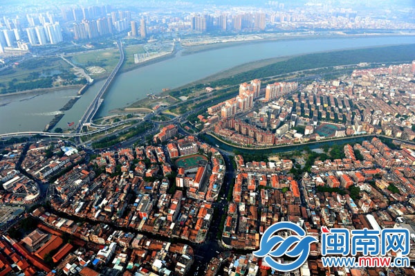 泉州提出將古城與古港、新區(qū)串聯(lián)起來發(fā)展，建設(shè)多元