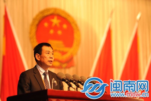 市人大常委會(huì)主任陳?；鞴ぷ鲌?bào)告